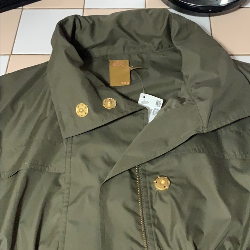 Anorak Olive Jacket Size 8, NWT, MAKE AN OFFER!!!